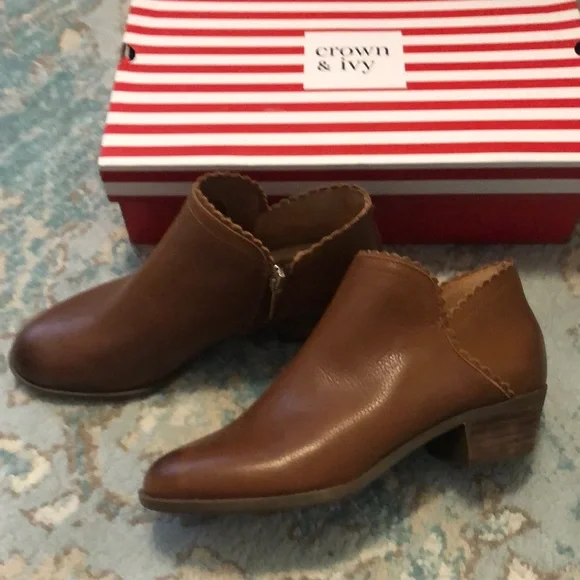 Crown and ivy booties best sale